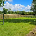Spacious Family House In Haut-fays, 250 M² With Garden