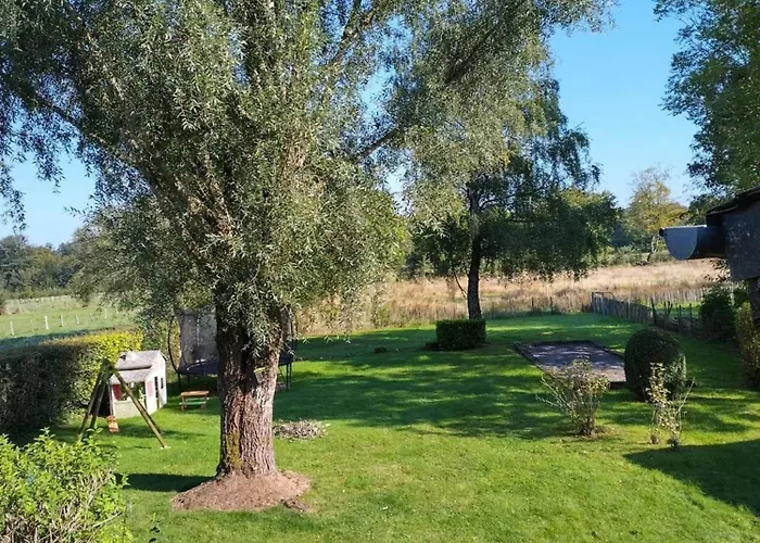 Holiday home Spacious Family House In Haut-fays, 250 M² With Garden